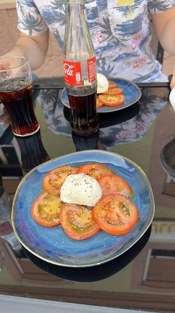 Mozzarella with Tomatoes